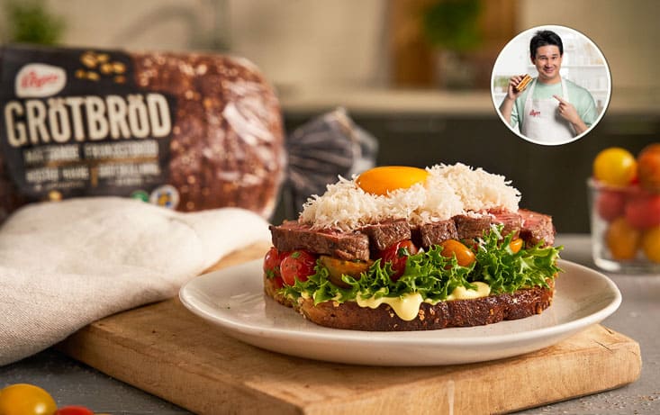 Bookmaker toast med entrecôte, peberrod og æggeblomme - Opskrifter - Filip Poon | Pågen